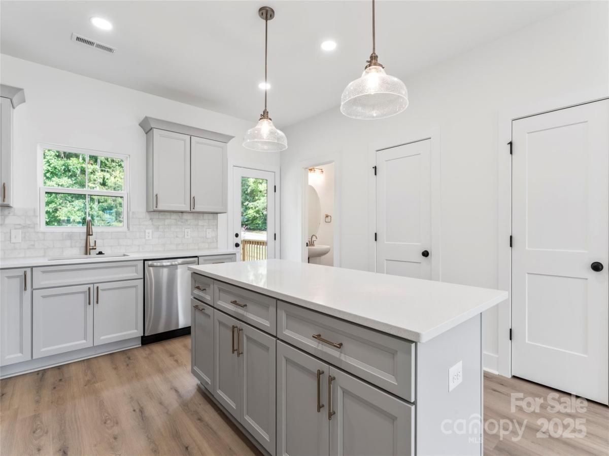 MLS #CAR4304369 image #0