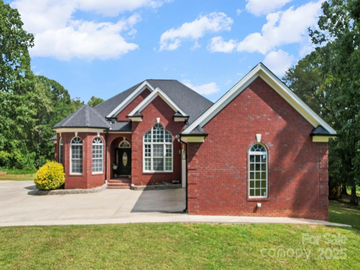 MLS #CAR4304493 image #0