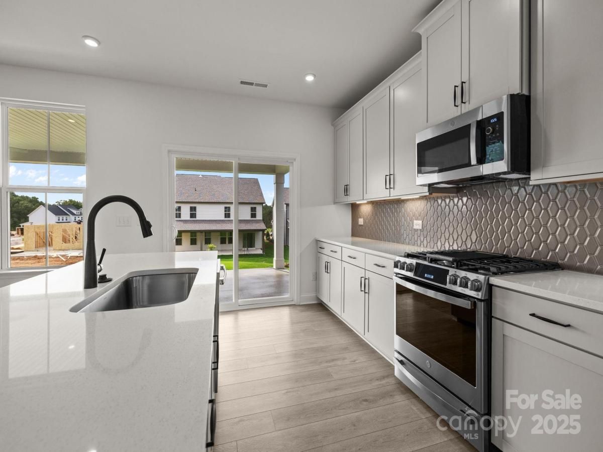 MLS #CAR4304774 image #0