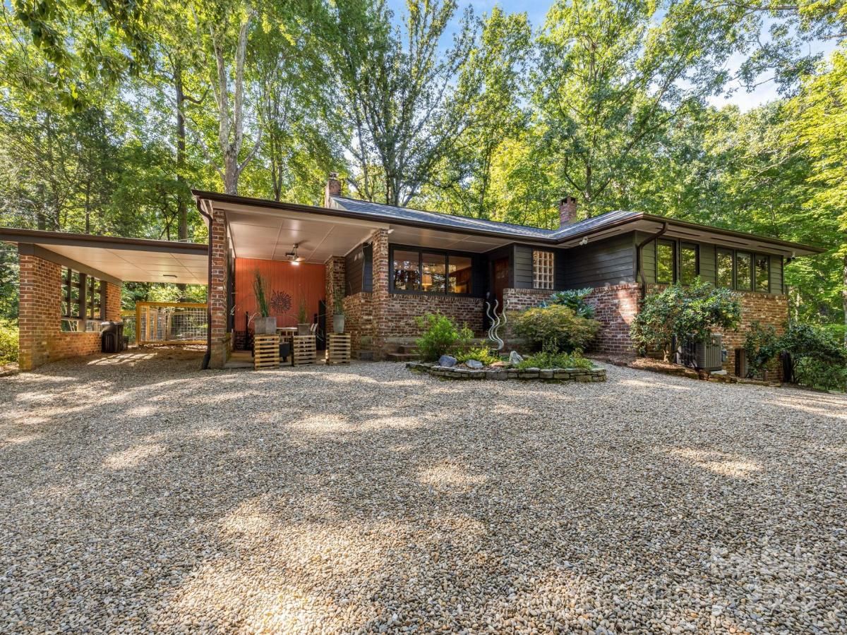 MLS #CAR4305252 image #0