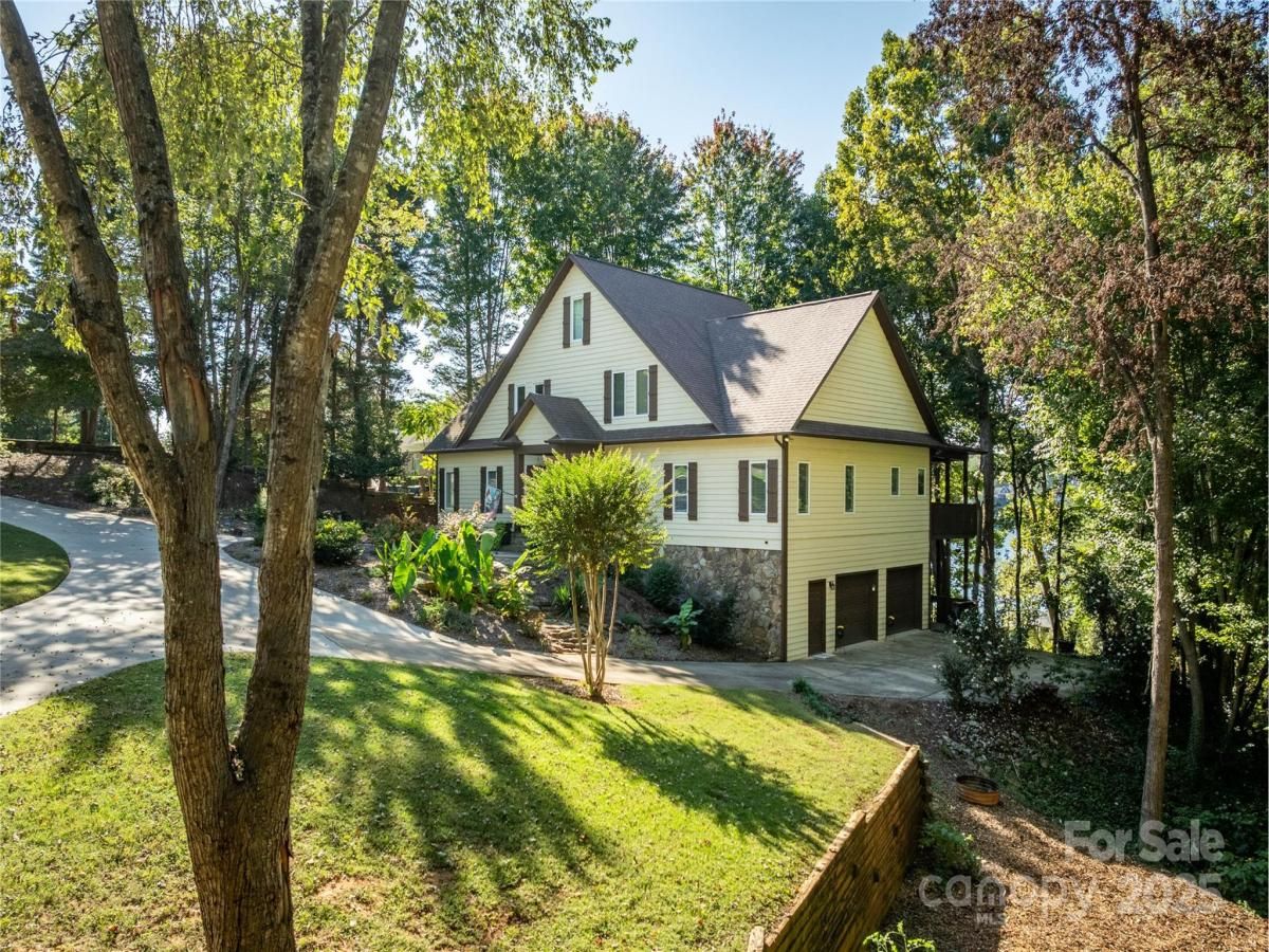 MLS #CAR4305590 image #0