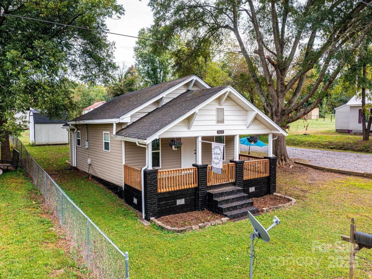 MLS #CAR4305642 image #0