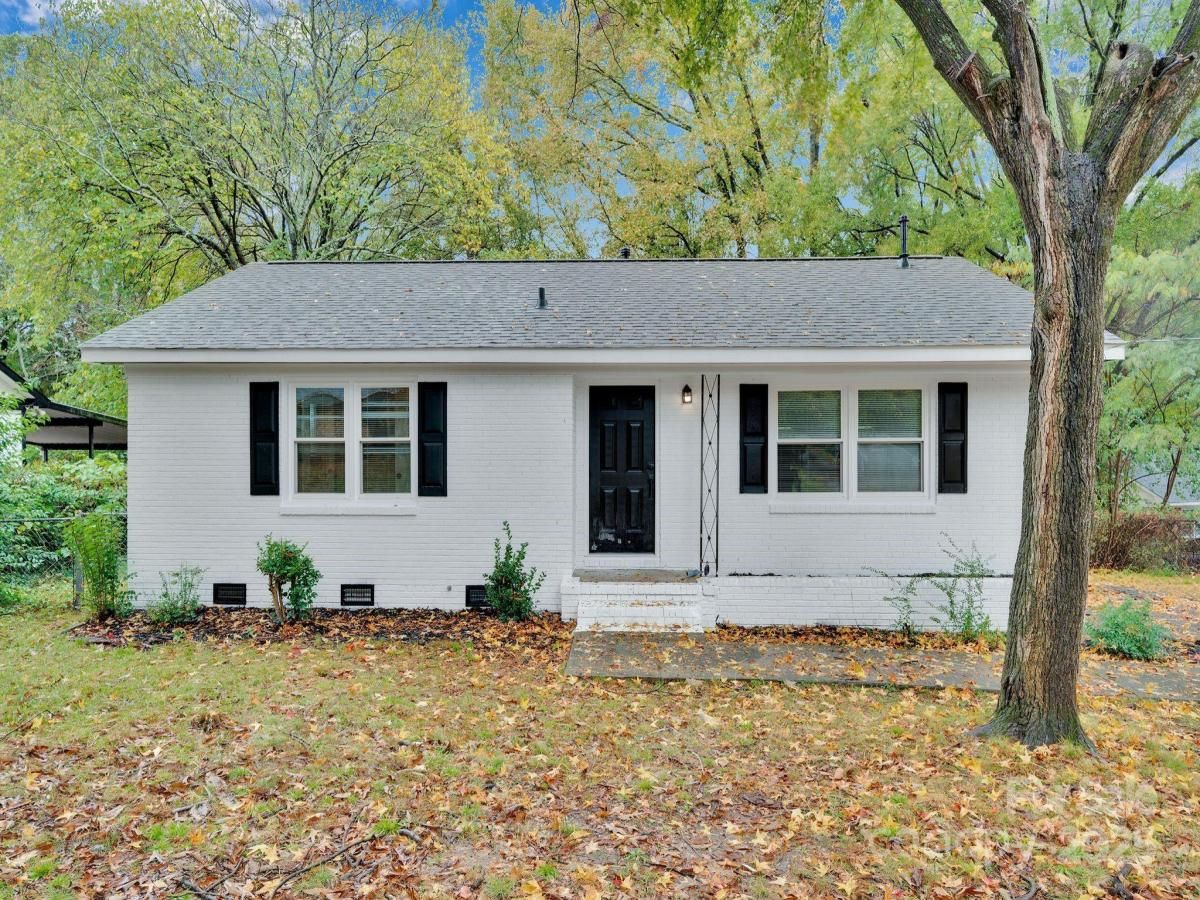 MLS #CAR4306017 image #0