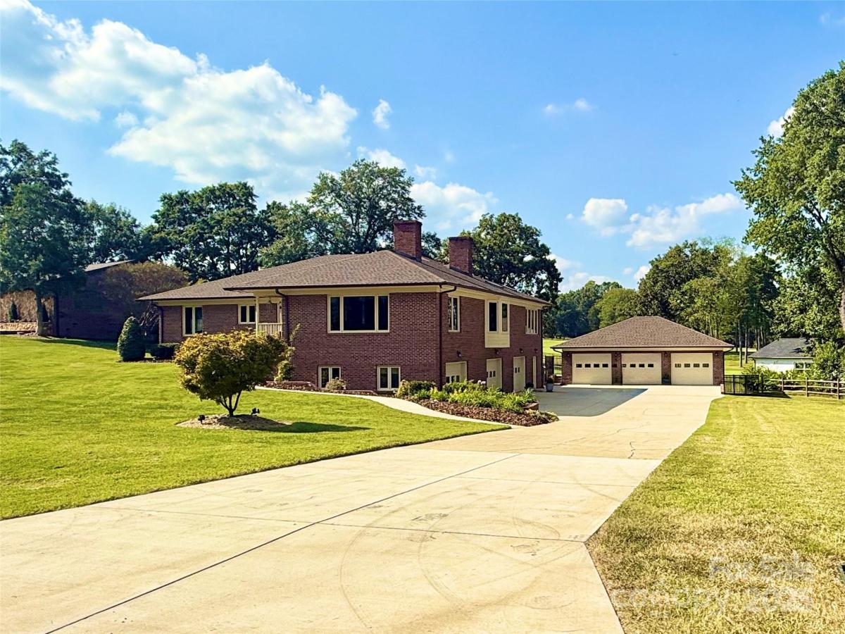 MLS #CAR4306027 image #0