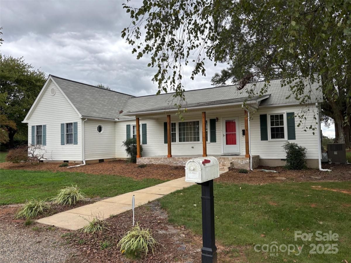 MLS #CAR4307218 image #0