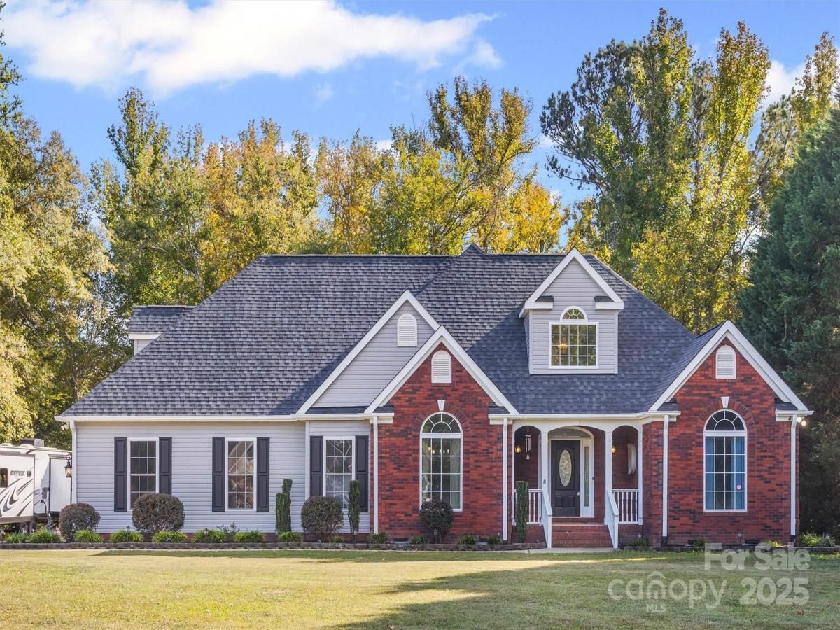 MLS #CAR4307358 image #0