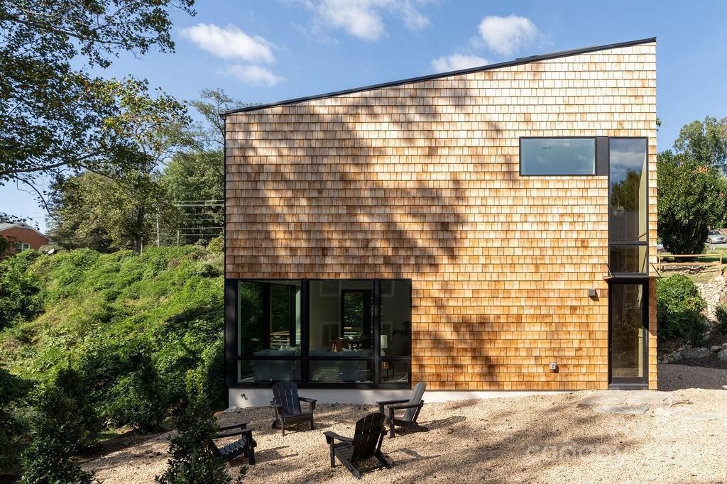 MLS #CAR4307702 image #0