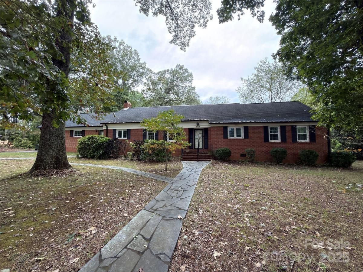 MLS #CAR4308101 image #0