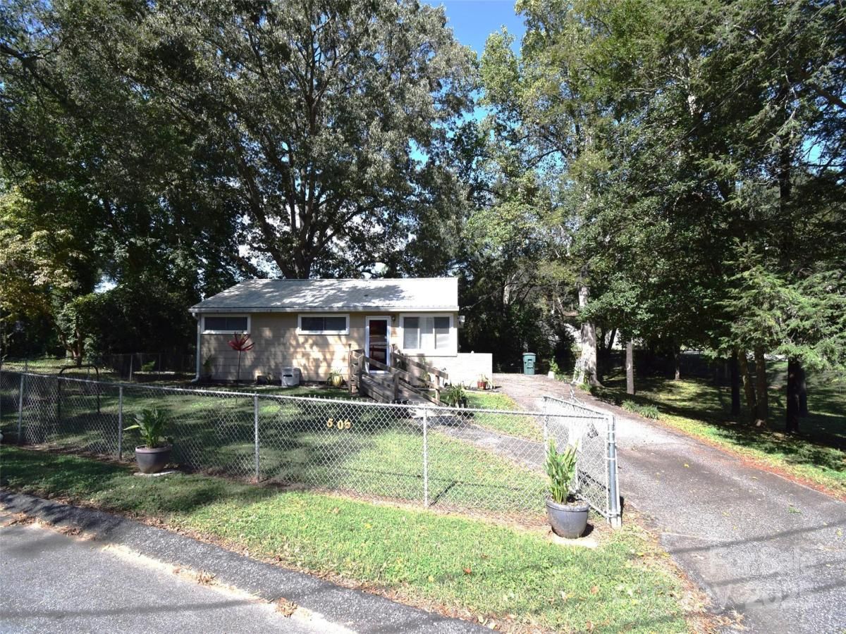 MLS #CAR4308276 image #0