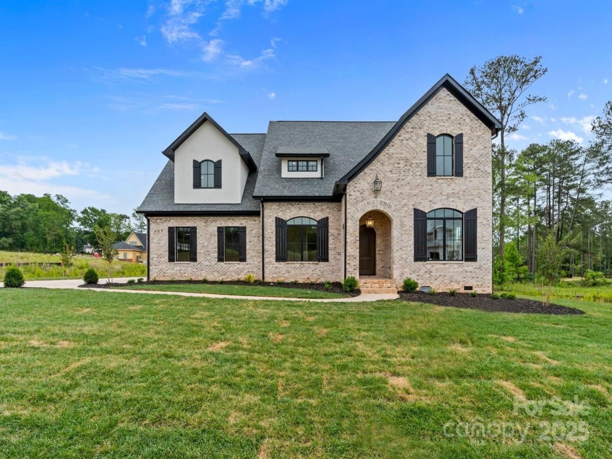 MLS #CAR4308880 image #0