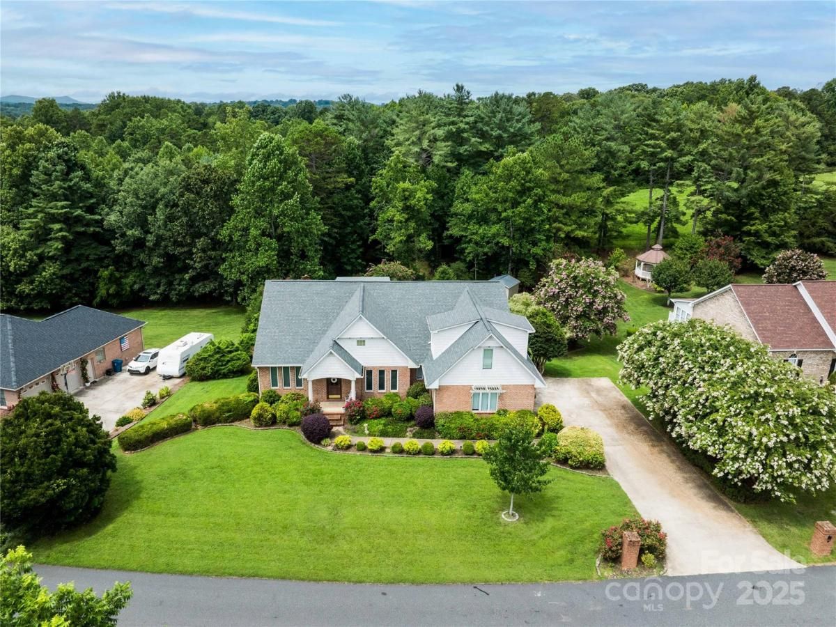 MLS #CAR4309400 image #0