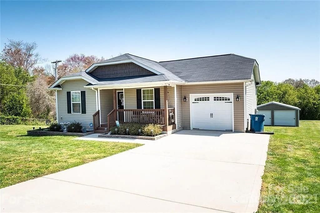 MLS #CAR4309633 image #0