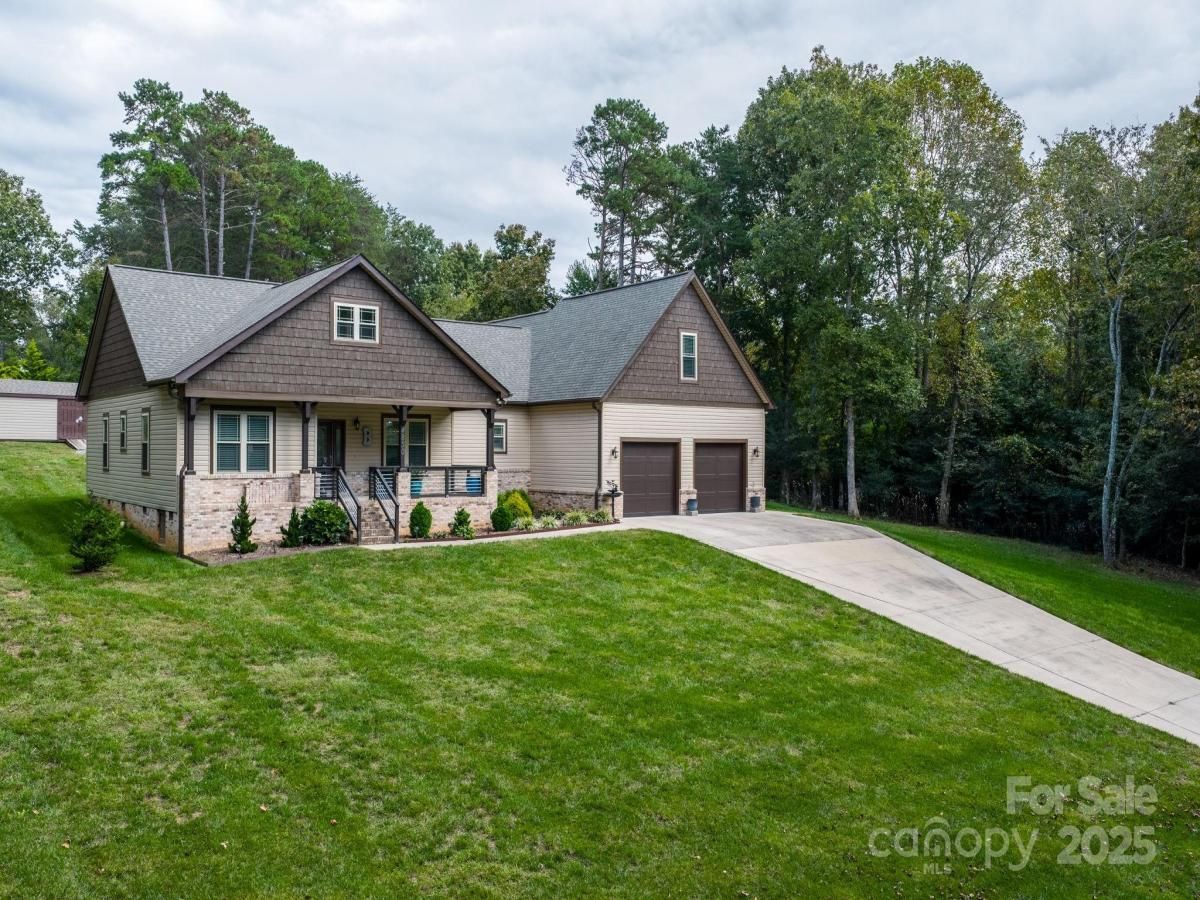 MLS #CAR4309927 image #0