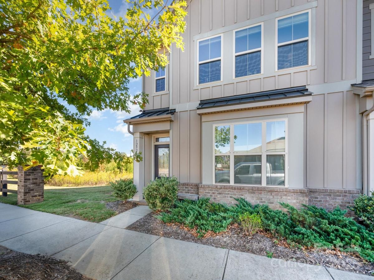 MLS #CAR4310144 image #0