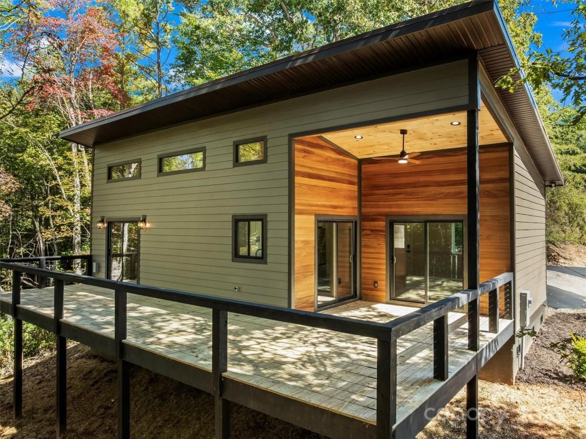 MLS #CAR4310534 image #0