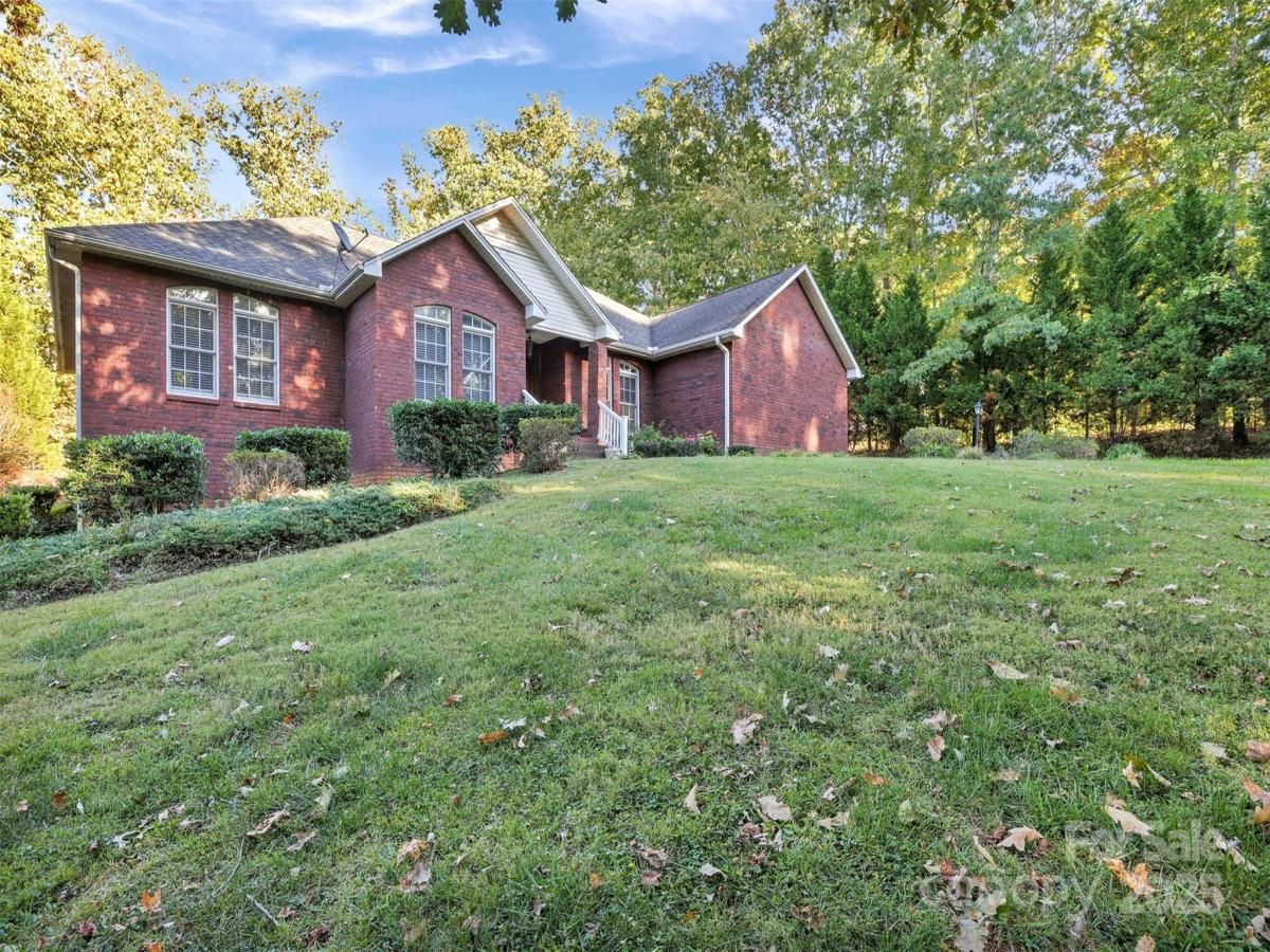 MLS #CAR4311105 image #0