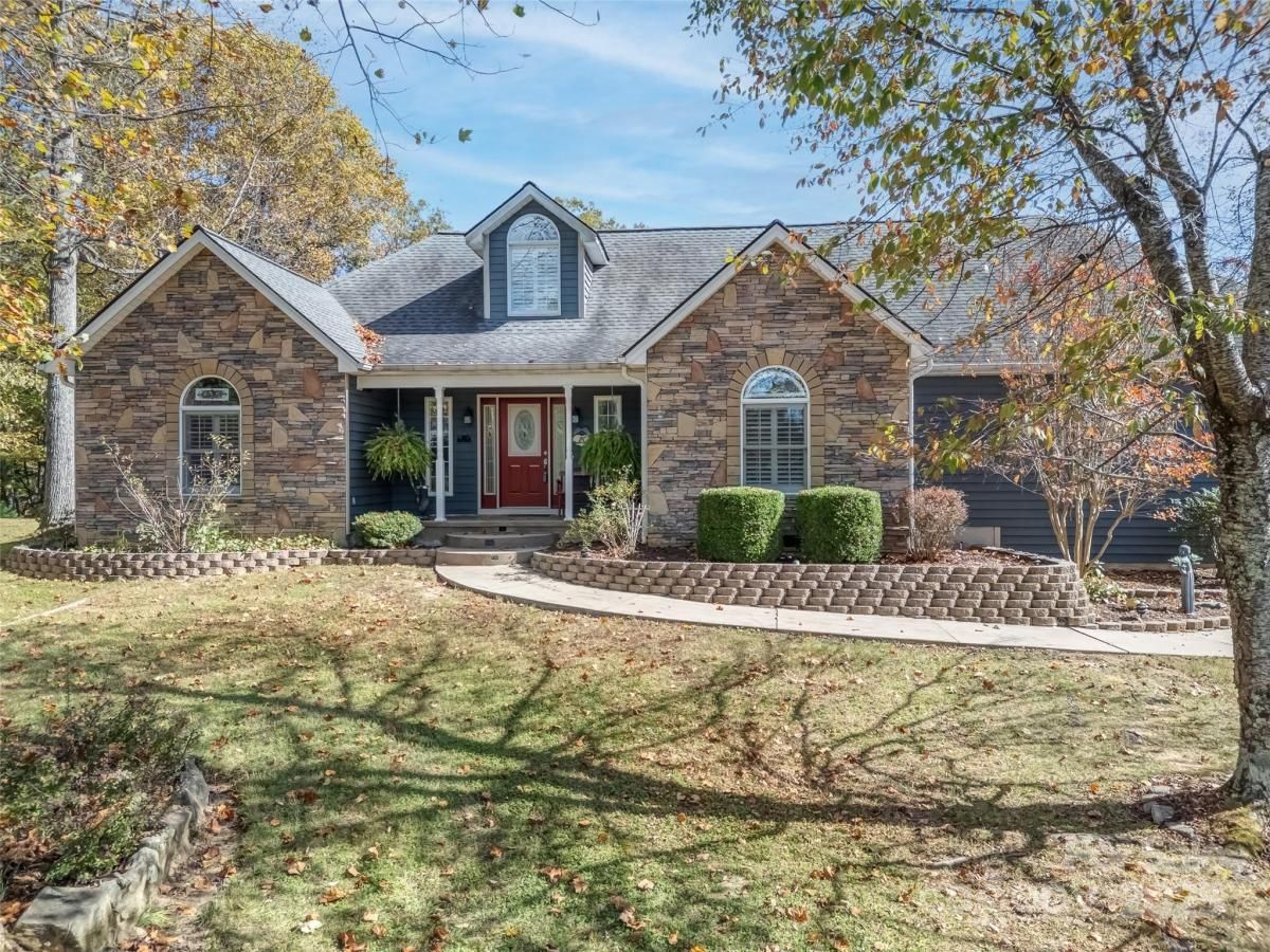 MLS #CAR4312295 image #0