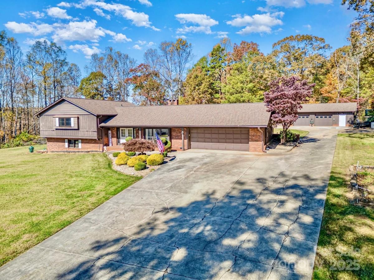 MLS #CAR4314038 image #0