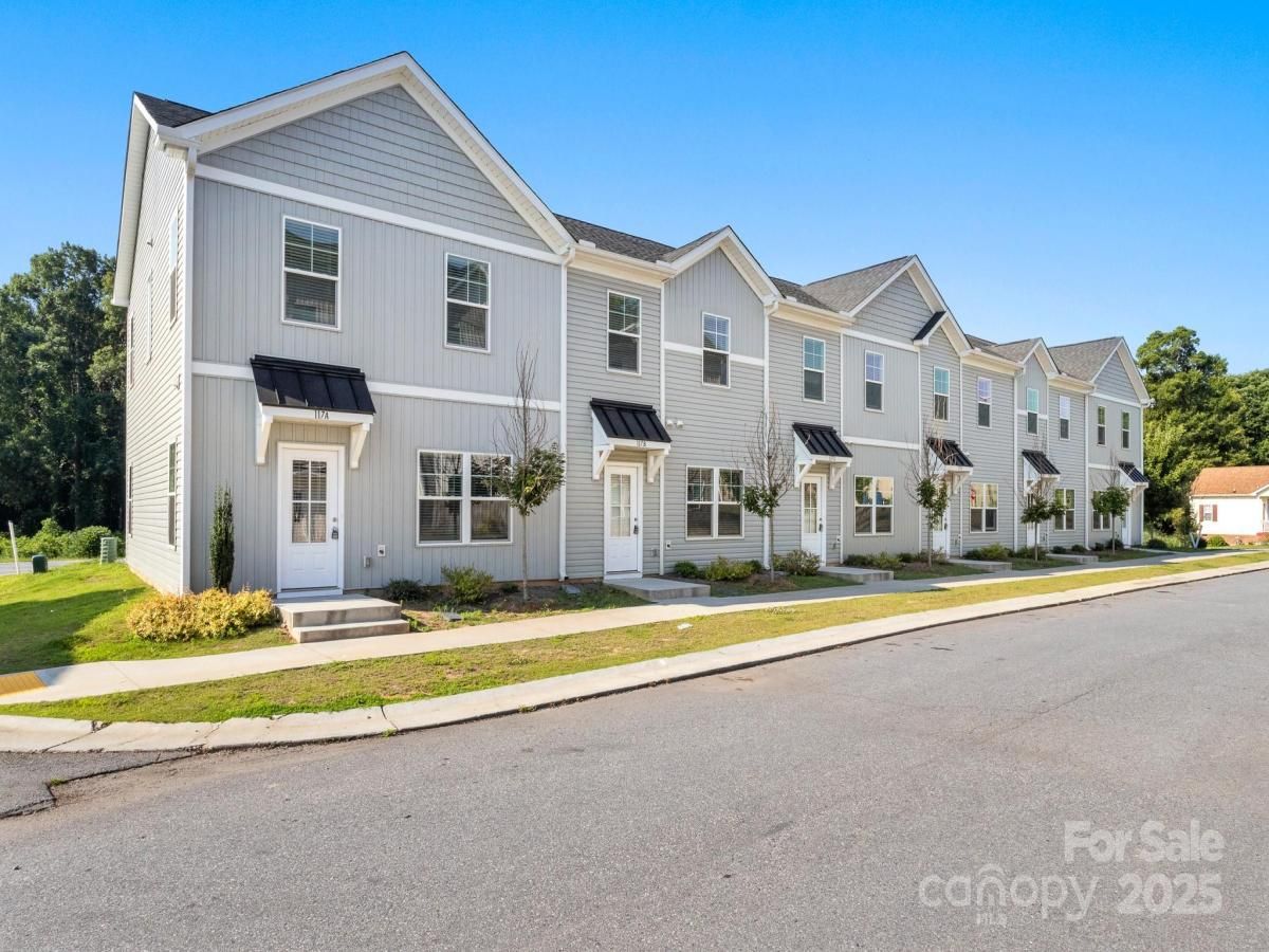 MLS #CAR4314253 image #0