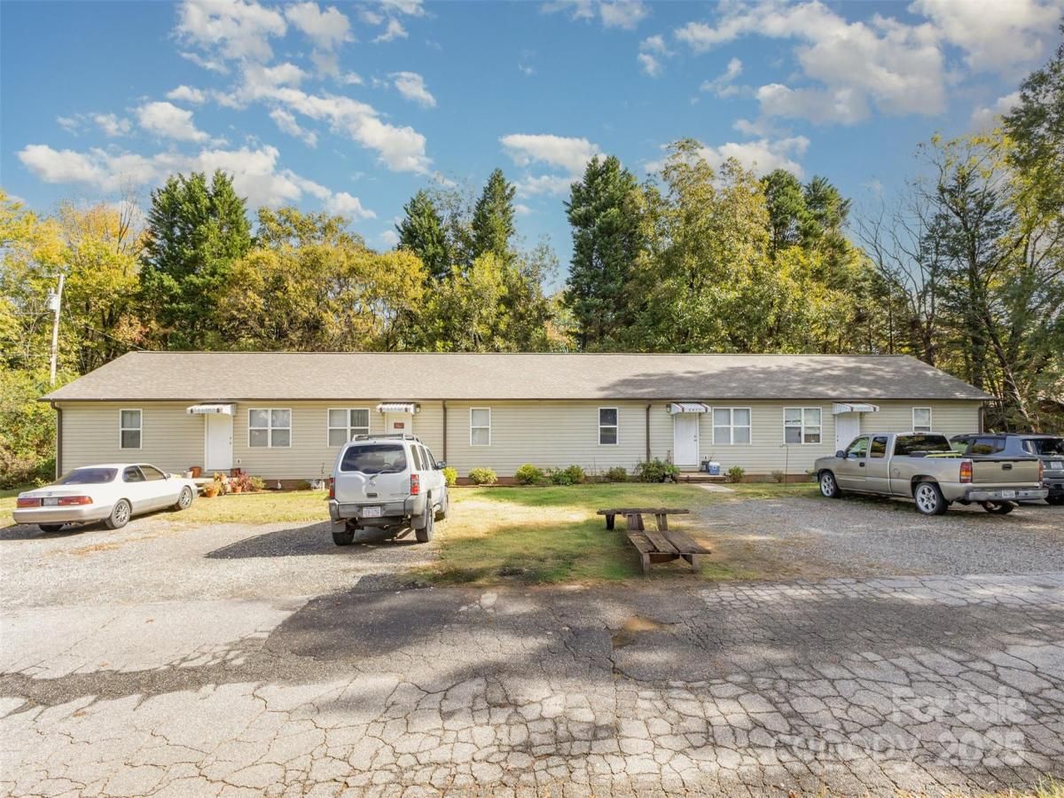 MLS #CAR4314434 image #0