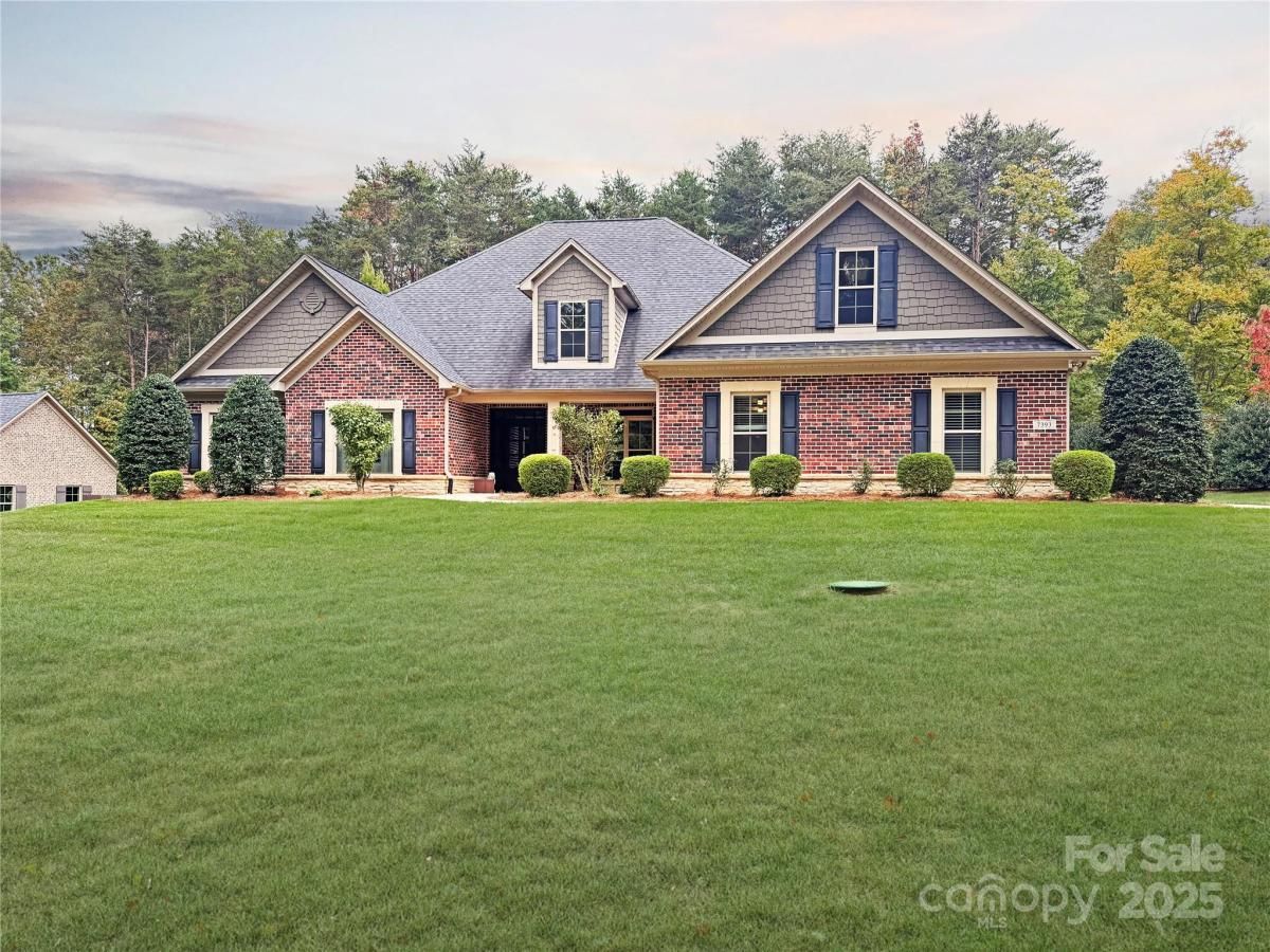 MLS #CAR4315002 image #0