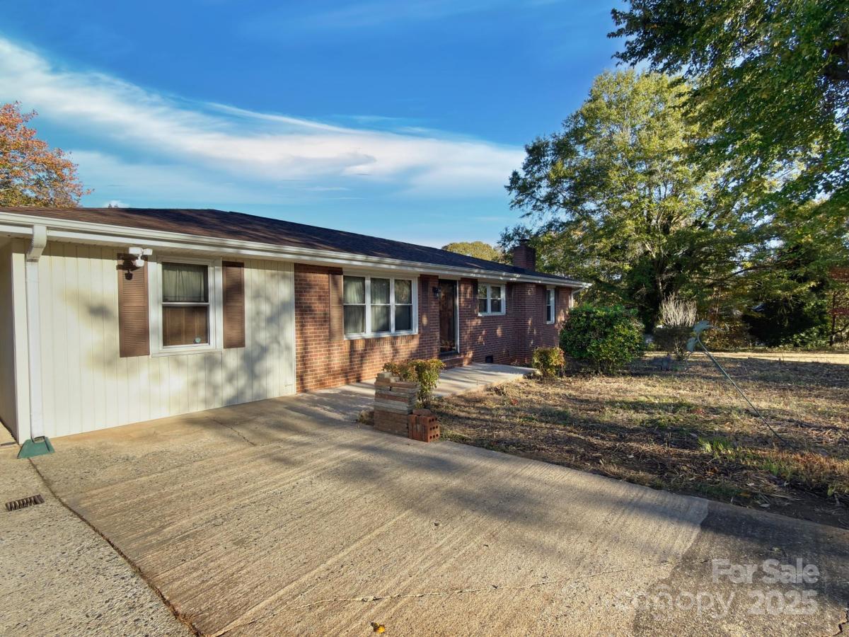 MLS #CAR4315450 image #0