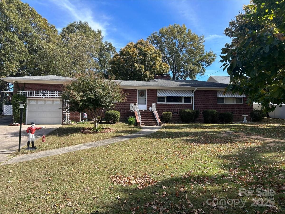 MLS #CAR4316087 image #0