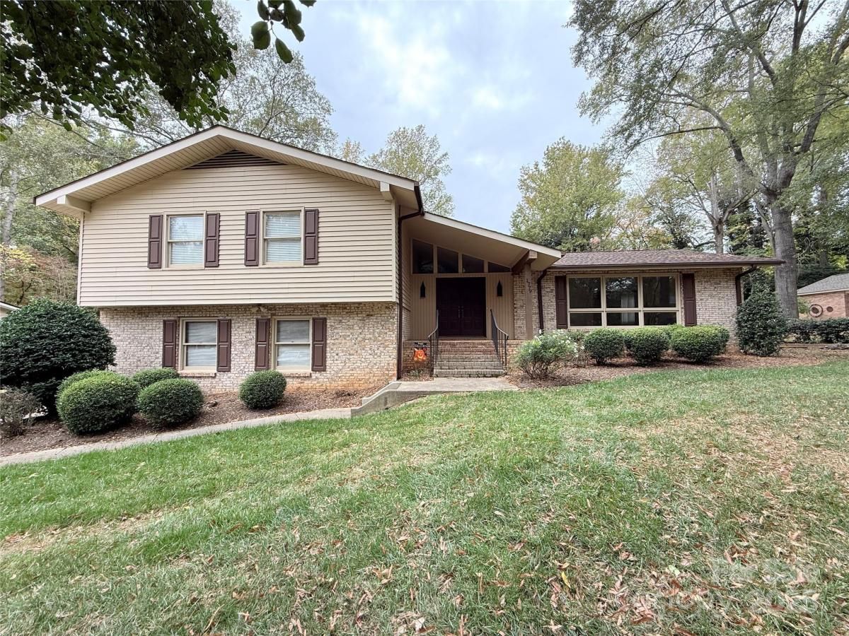 MLS #CAR4316339 image #0