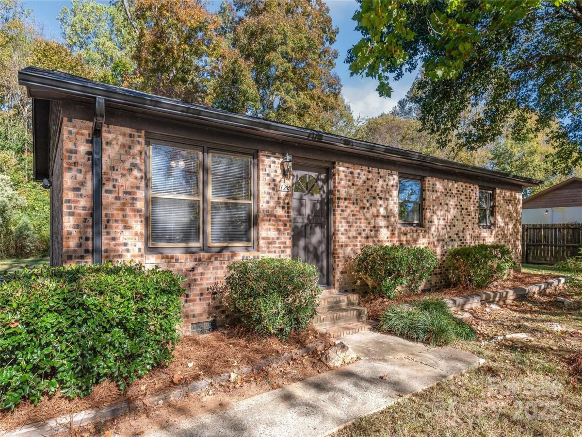 MLS #CAR4316574 image #0