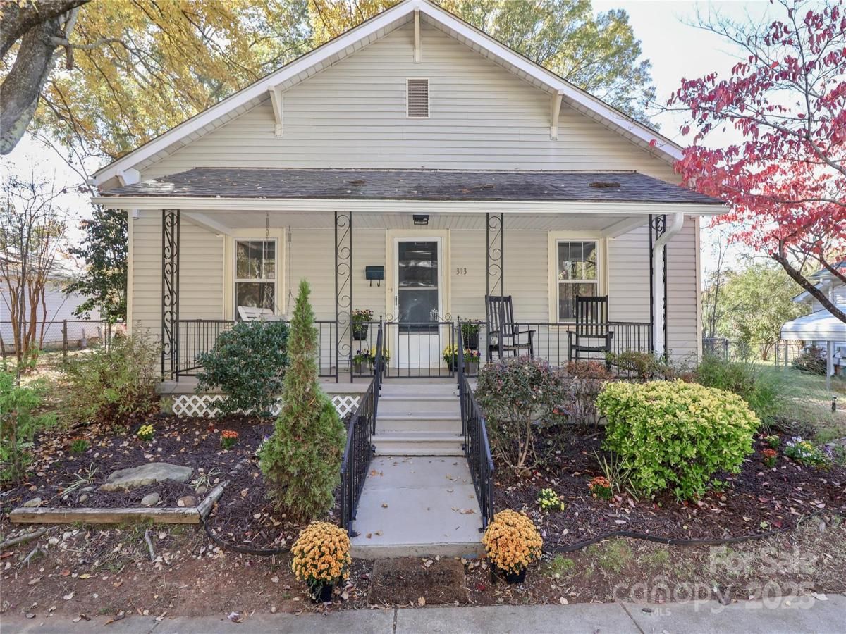 MLS #CAR4317035 image #0