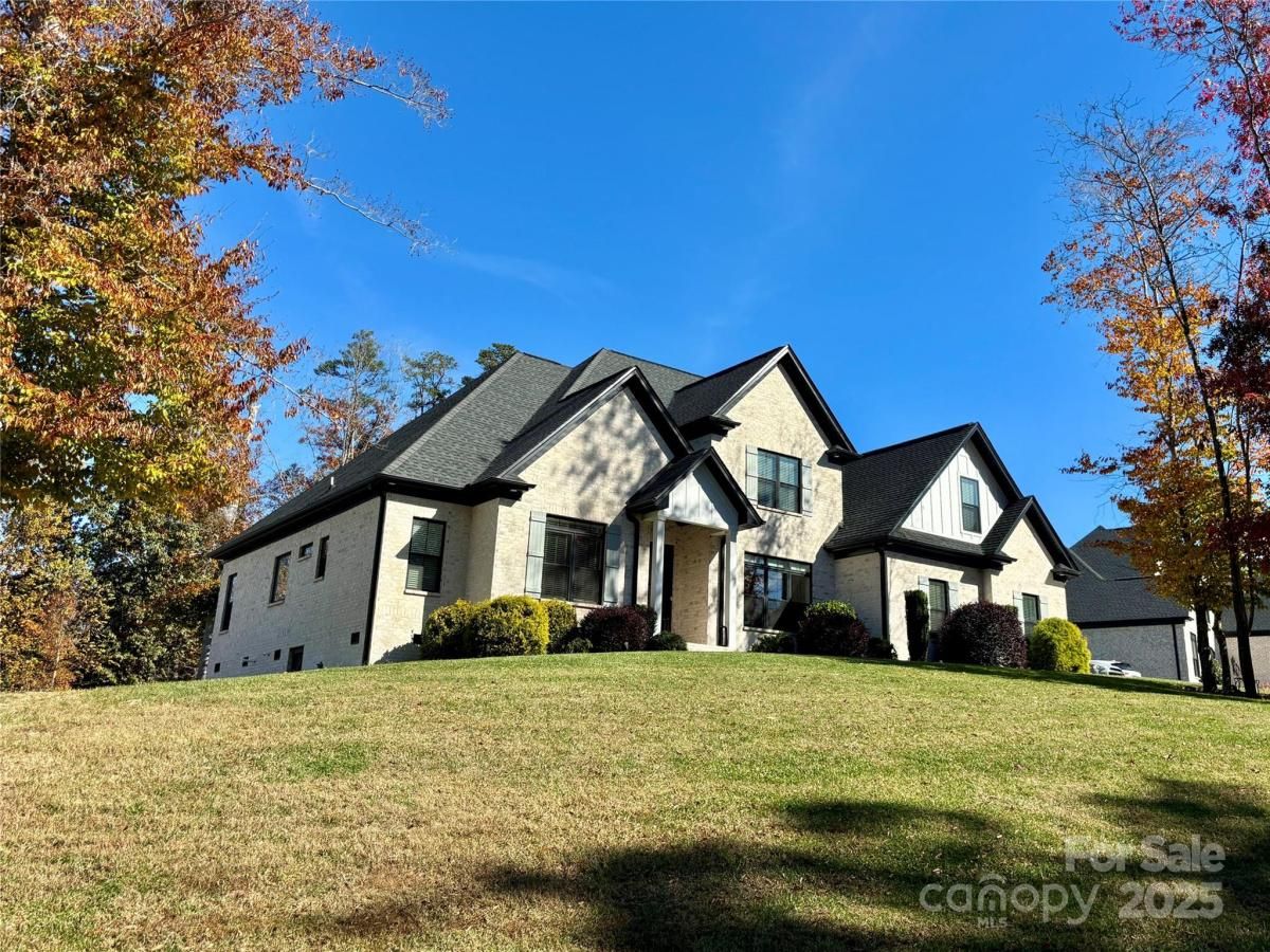 MLS #CAR4317966 image #0