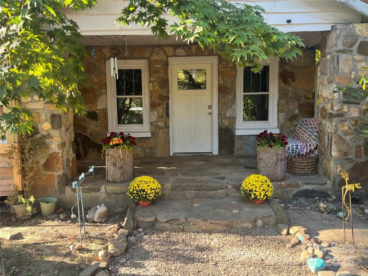 MLS #CAR4318249 image #0