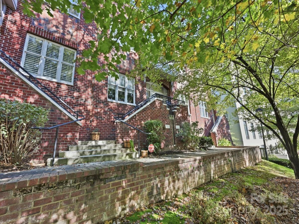 MLS #CAR4318328 image #0