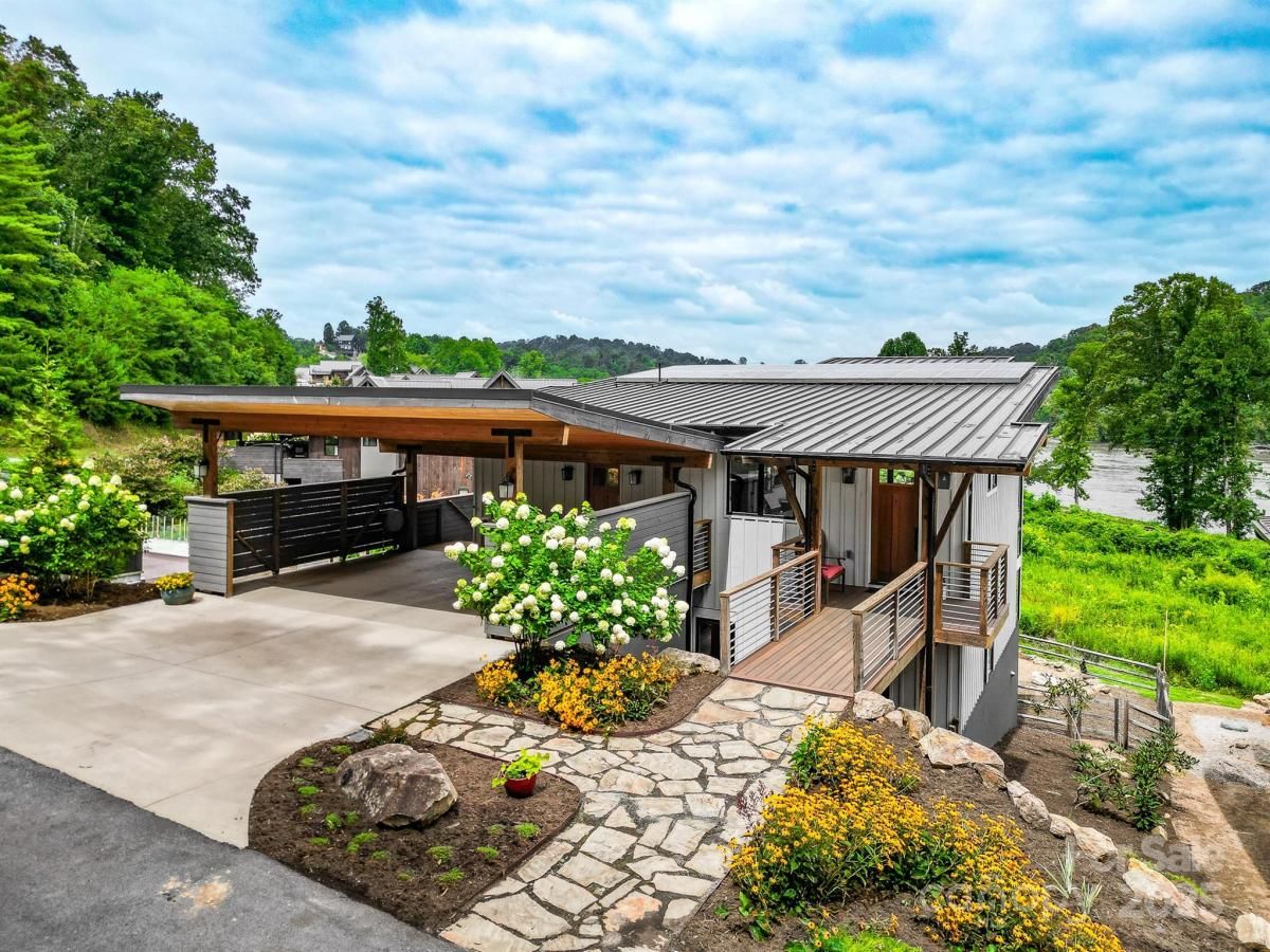 MLS #CAR4319301 image #0