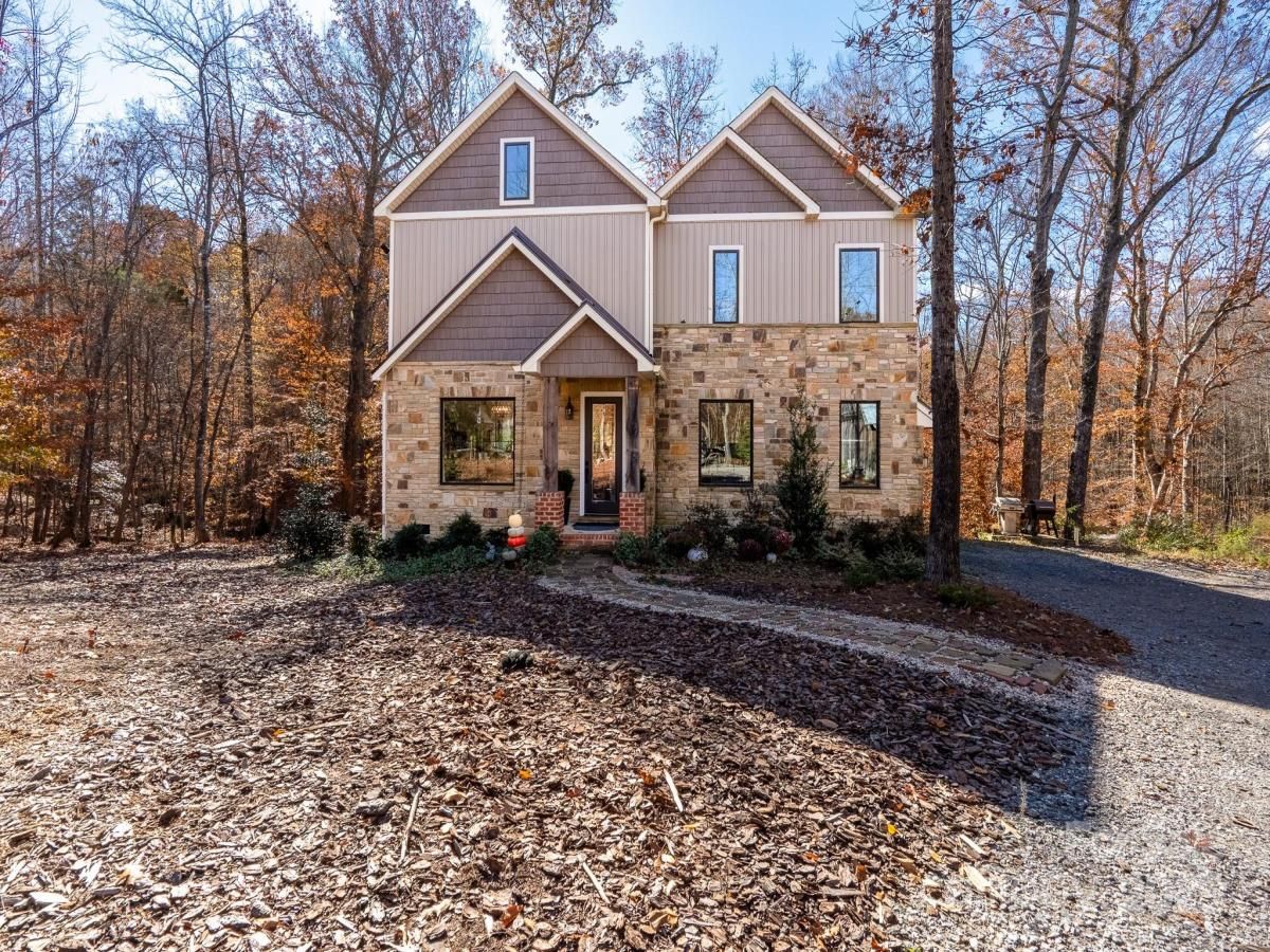 MLS #CAR4320848 image #0