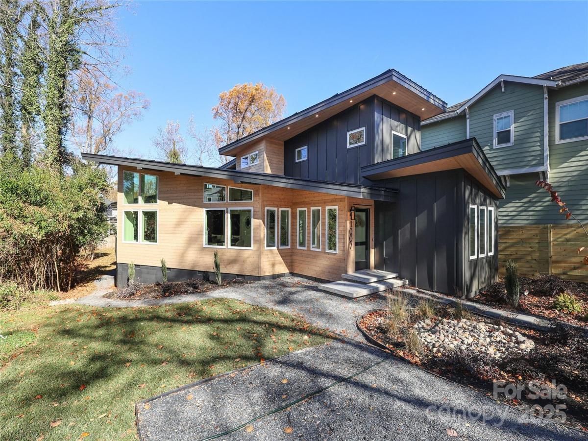 MLS #CAR4322377 image #0