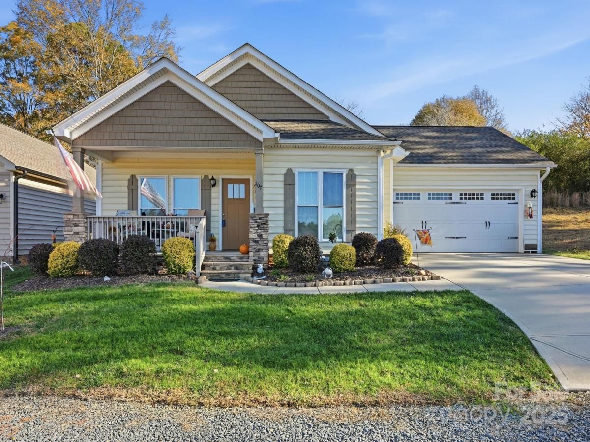 MLS #CAR4323022 image #0