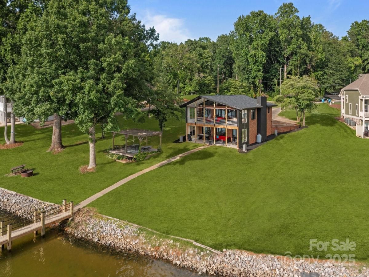 MLS #CAR4323059 image #0