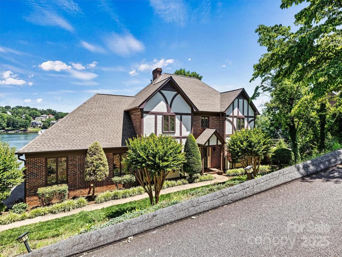 MLS #CAR4324795 image #0