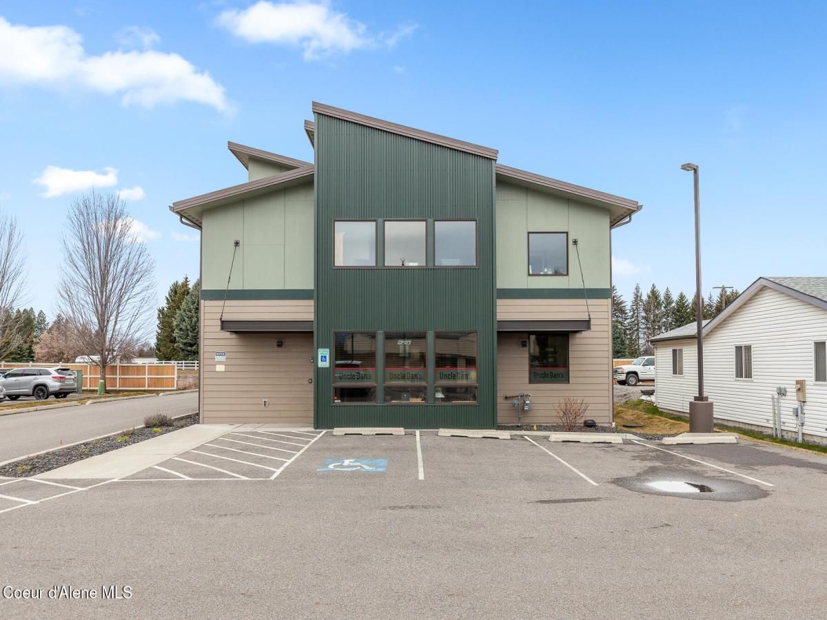 MLS #25-2351 image #0