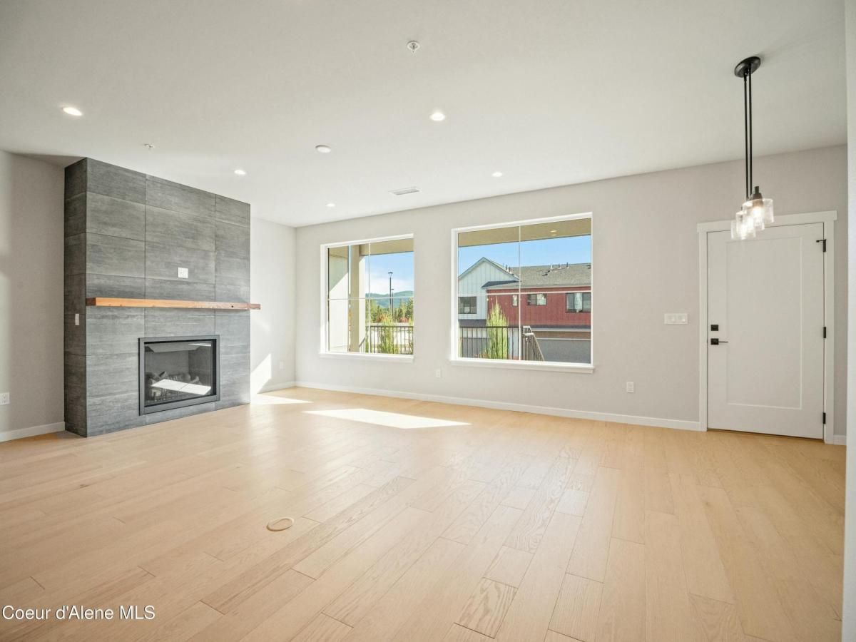 MLS #25-7299 image #0