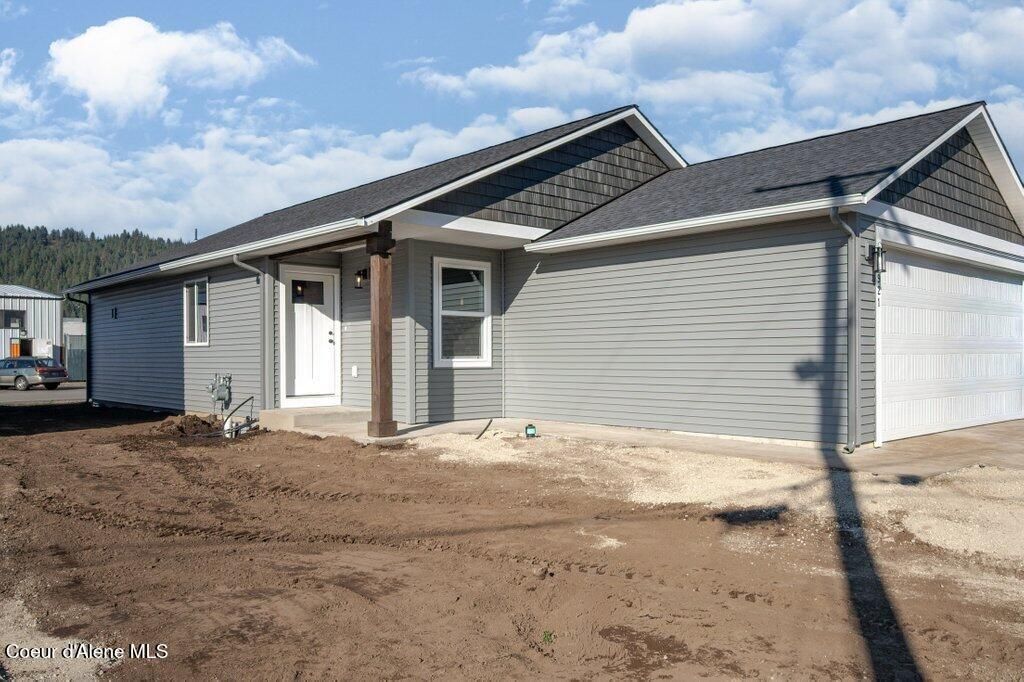 MLS #25-7982 image #0