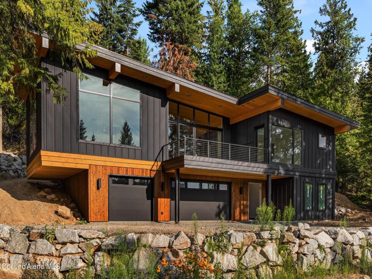 MLS #25-8228 image #0
