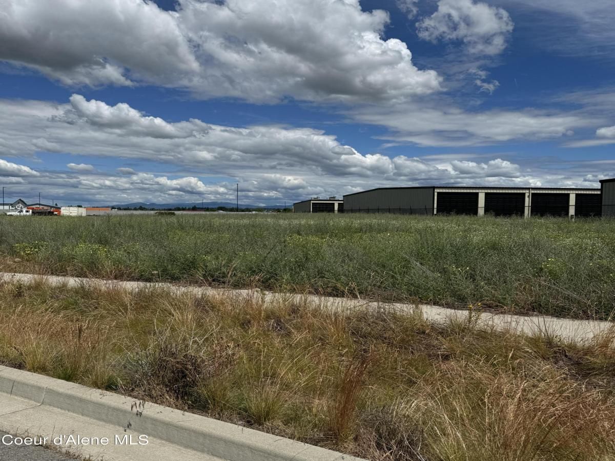 MLS #25-8234 image #0