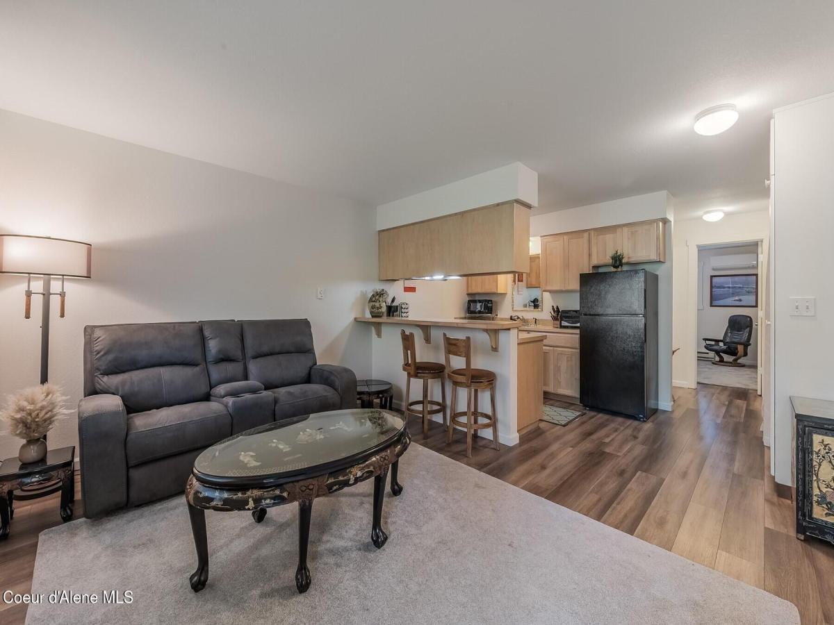 MLS #25-9316 image #0