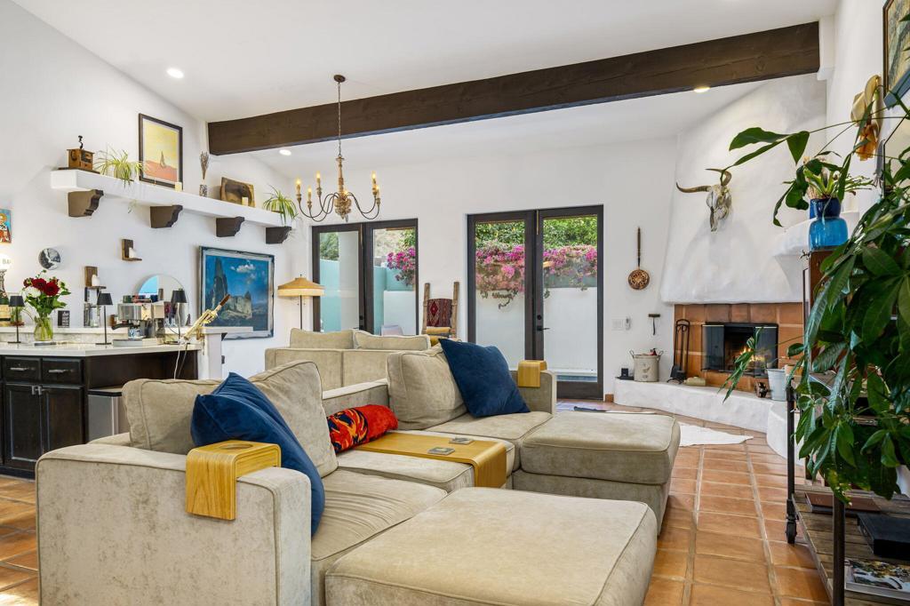 MLS #219121637DA image #0