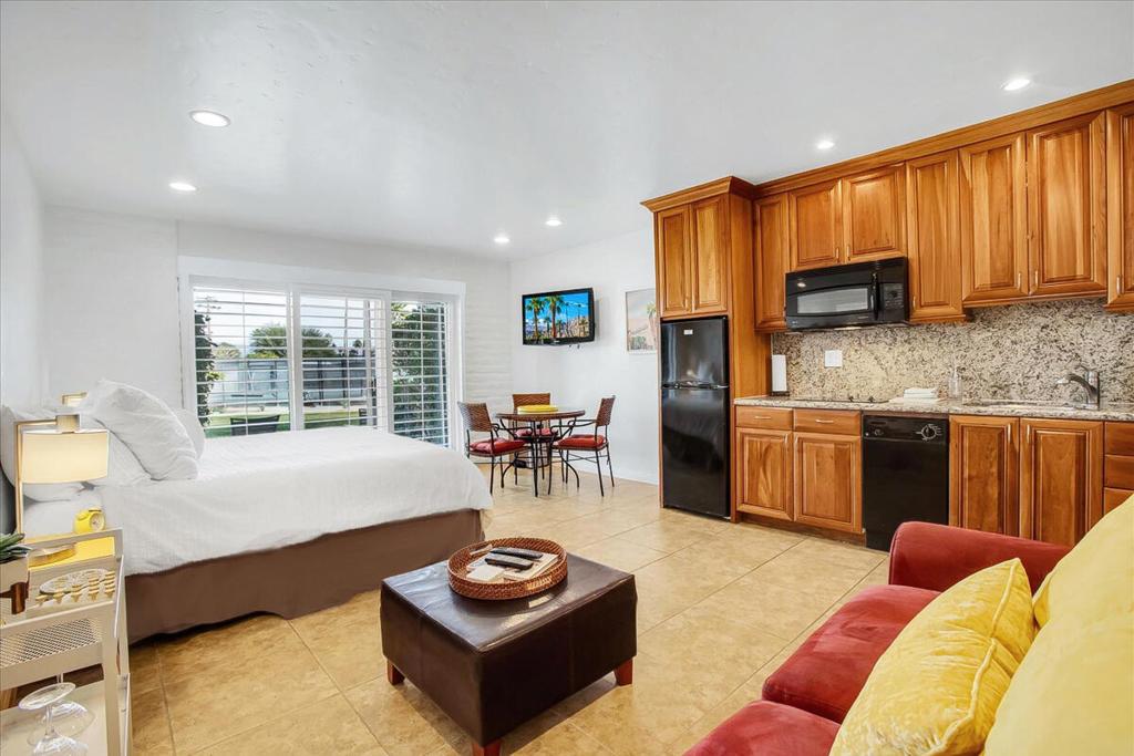 MLS #219121713DA image #0
