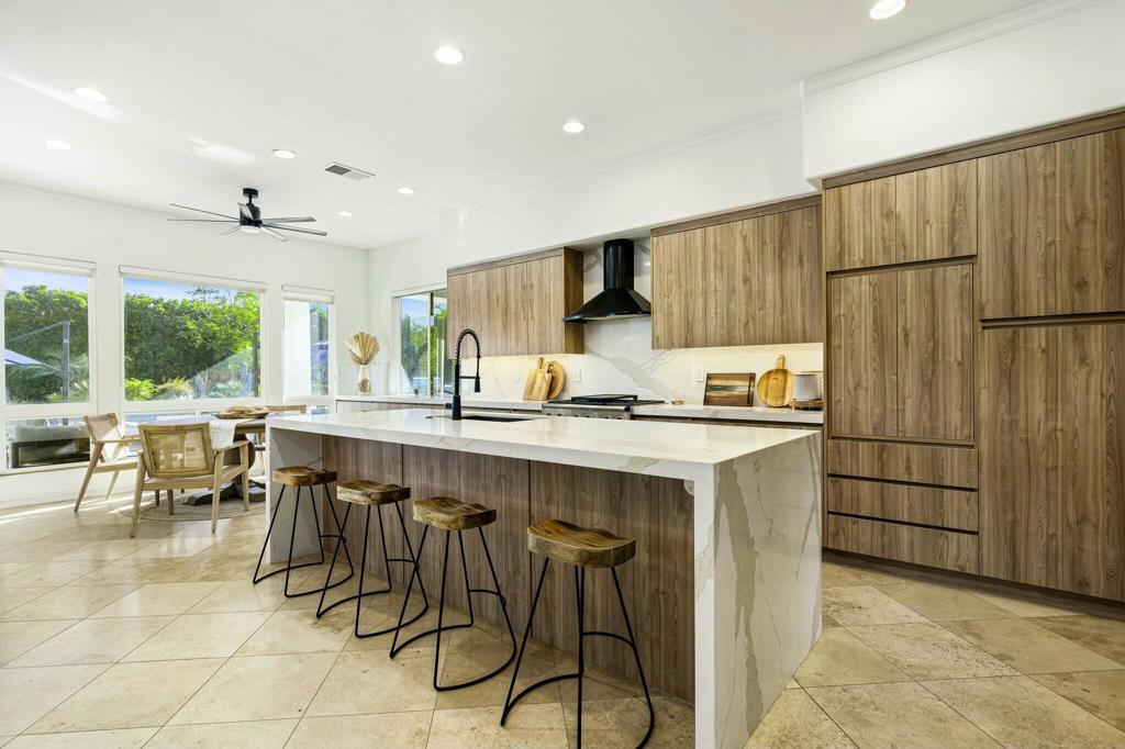 MLS #219122316DA image #0