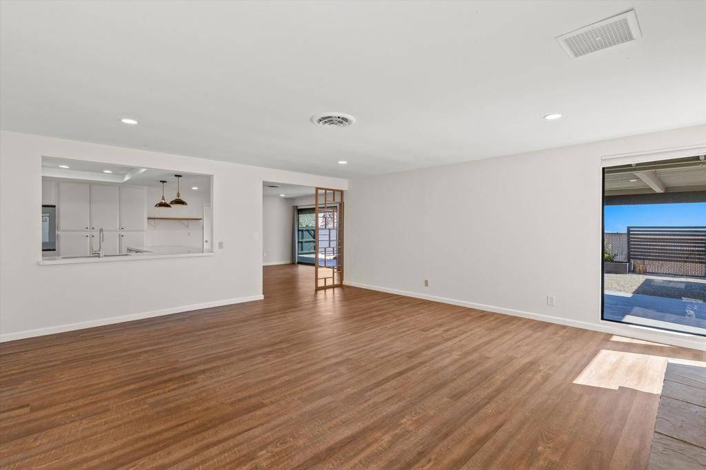 MLS #219125487PS image #0