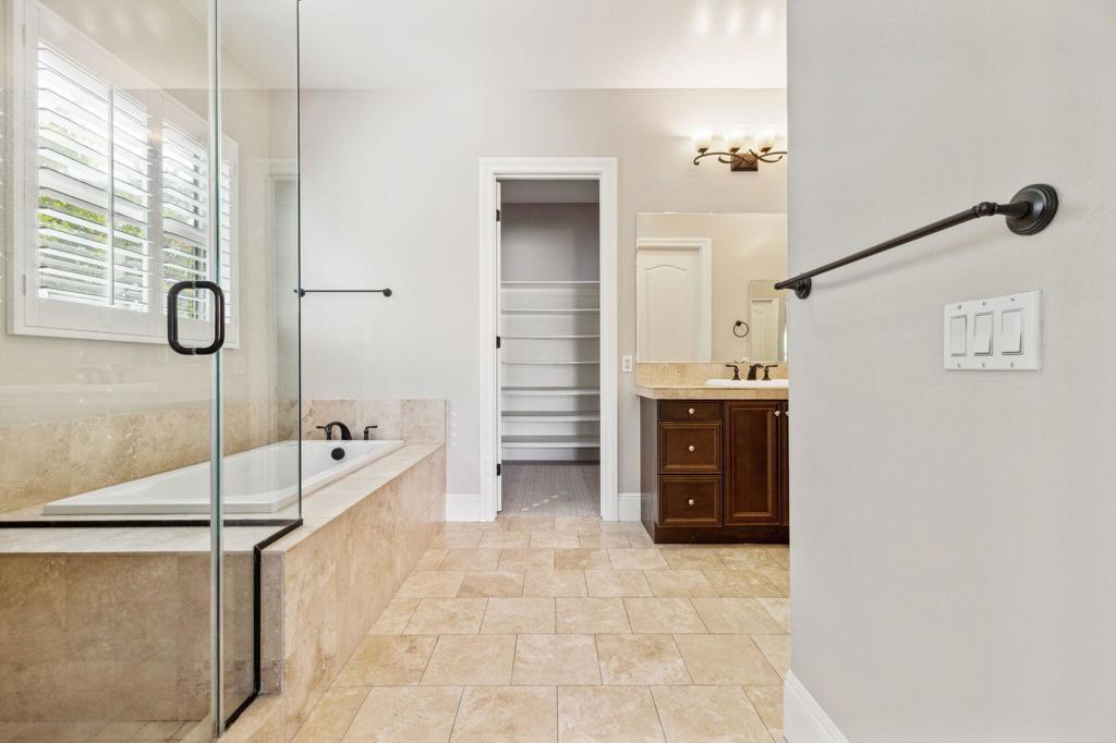 MLS #219125891DA image #0
